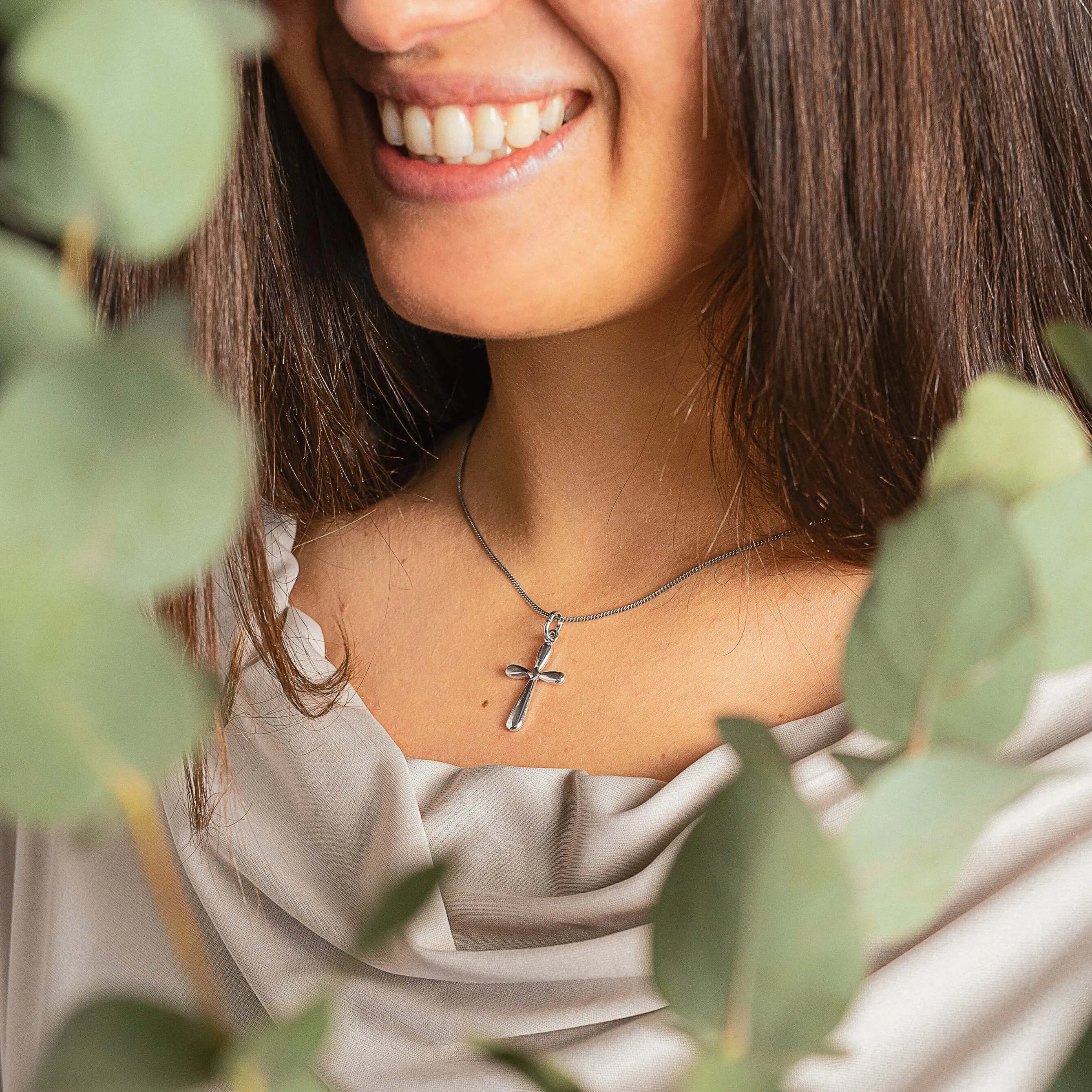 CROSS PENDANT - SILVER