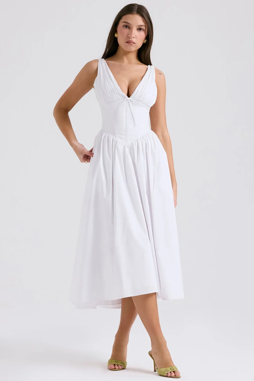 Vestido Midi Liso Modelador Algodão Branco Nobre Modelo Emmelina